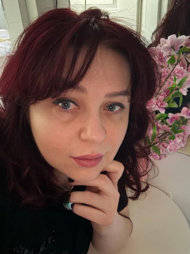 LUMINITA MACSIM